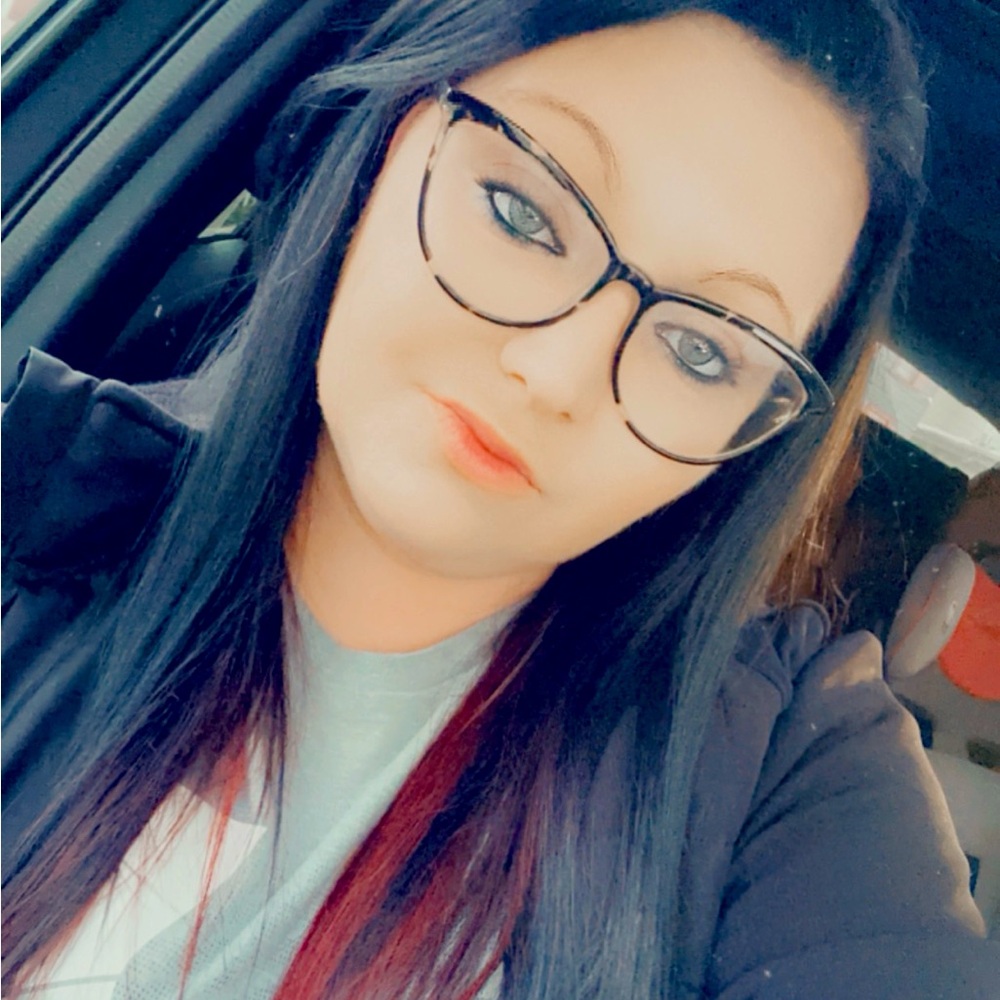 Meet your Posher, Brandi